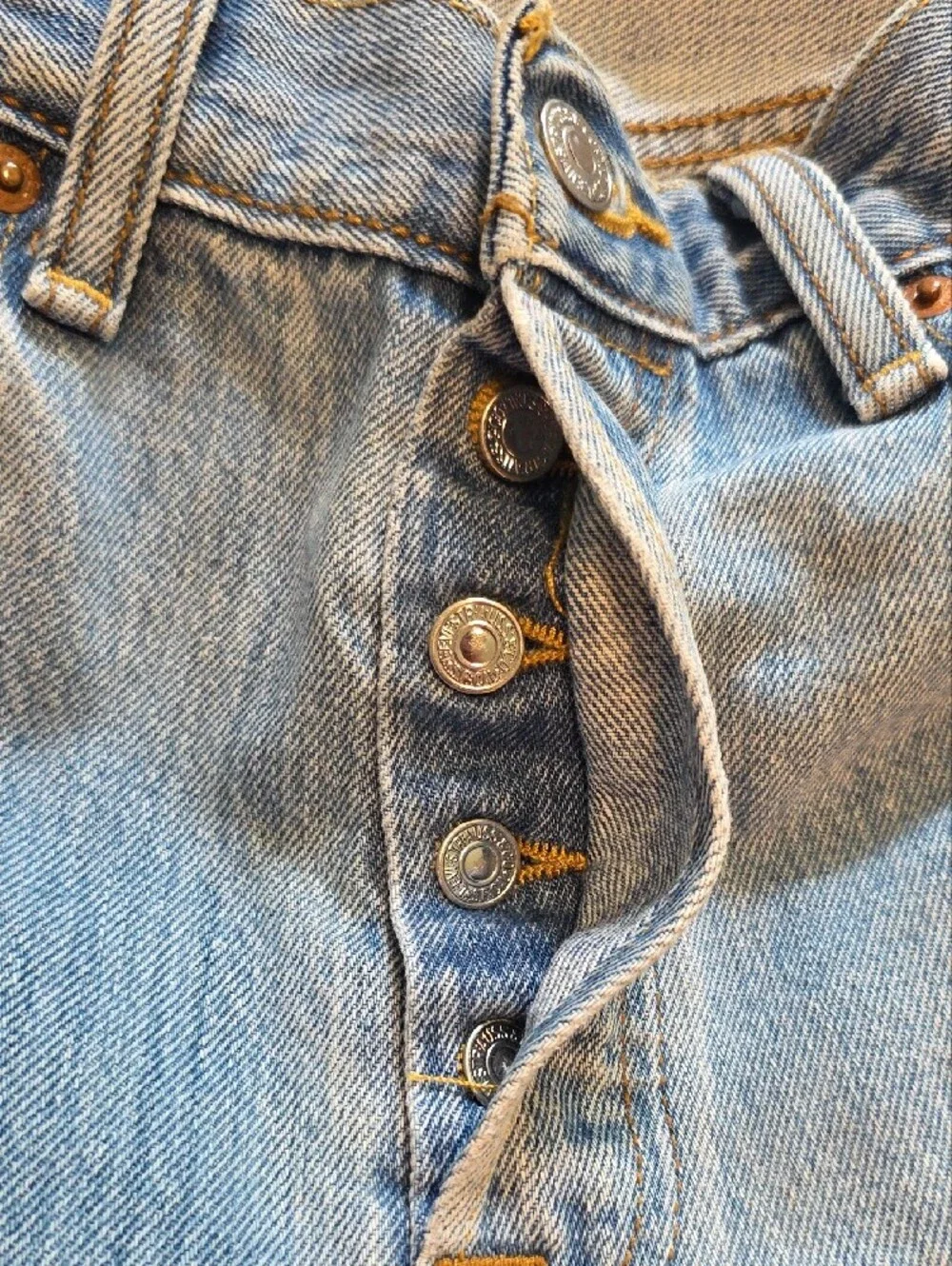 Levi's Men's Light Blue Straight Leg 501 Jeans
